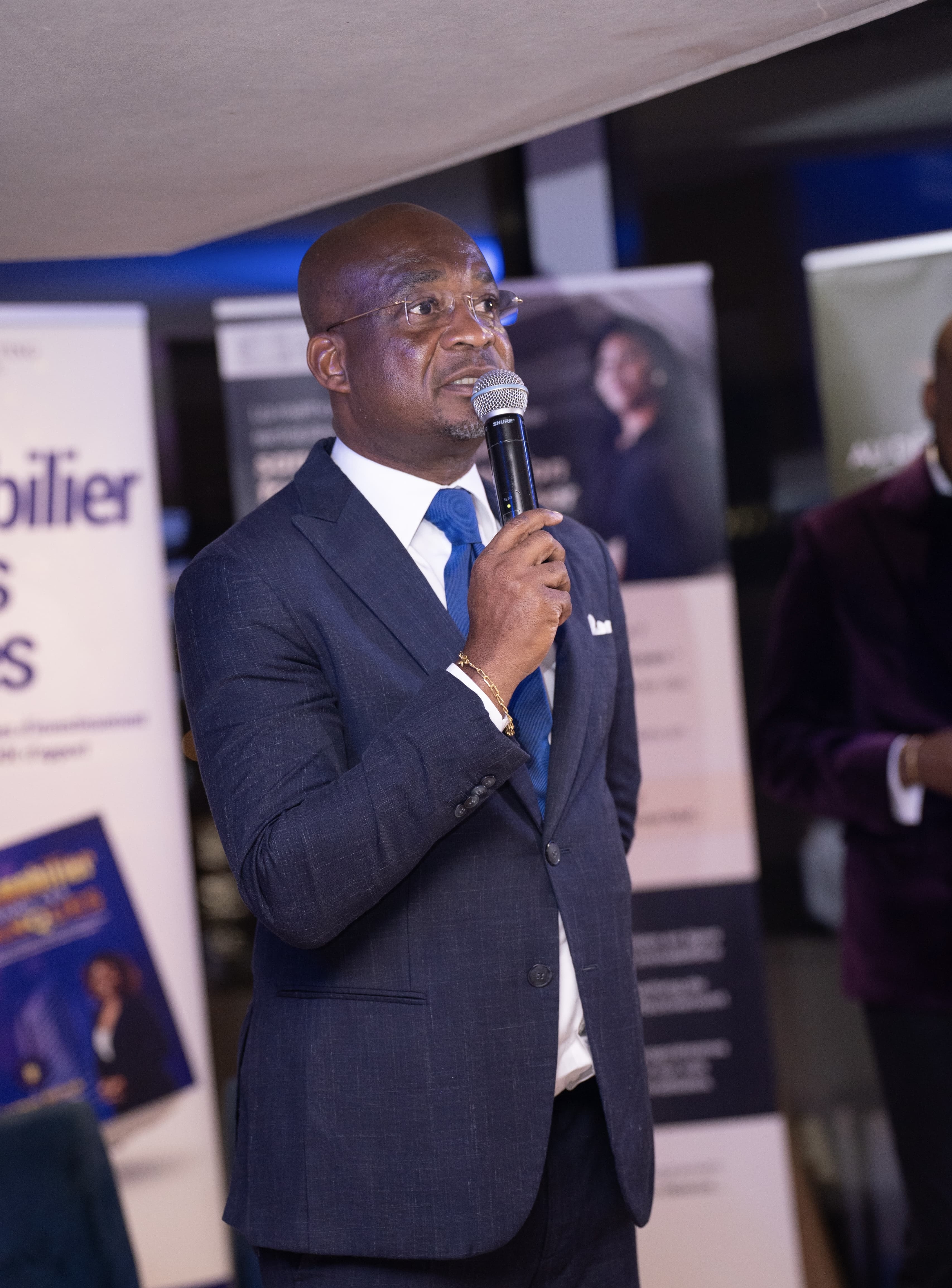 Rachidi Salami prenant la parole lors du Dîner Gala de l'Excellence